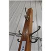 Image 6 : Oak Coat Tree 1/4 Cut With Original Hooks