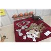 Image 1 : 5 Wind Charms - Pigs, Cats, Owls, Unicorn. Cast Dog Door Stop, Piggy Coat Rack