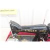 Image 4 : Rare Singer Vintage Hand-Crank Sewing Machine