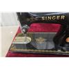 Image 5 : Rare Singer Vintage Hand-Crank Sewing Machine