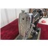 Image 7 : Rare Singer Vintage Hand-Crank Sewing Machine