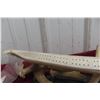 Image 10 : Beluga Cribbage Board, Whalebone 13 1/2" Long, Soapstone Base 8" x 5" Includes Deer Sheds