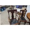 Image 5 : Round Oak Dining Table With Four Chairs, Including One Captain’s Chair - Height 30", Diameter 42"