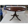 Image 1 : Duncan Phyfe Style Coffee Table 19" x 30" x 21"