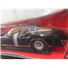 Image 3 : Road Signature 1:18 Scale 1971 Buick Riviera Die-Cast Model