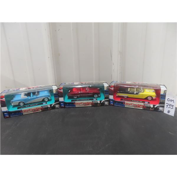 City Cruiser 1:43 Scale Three-Vehicle Die-Cast Collection