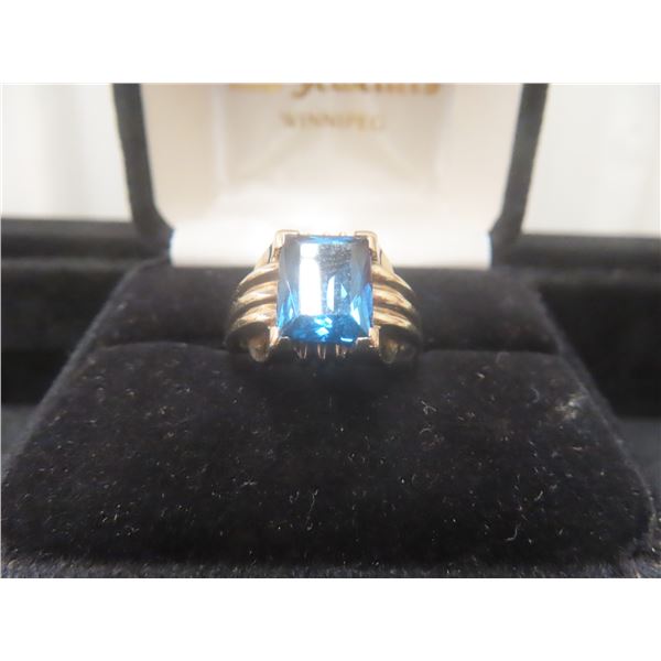 10k Gold Ring, Size 9 1/2, Total Weight 4.2 Grams