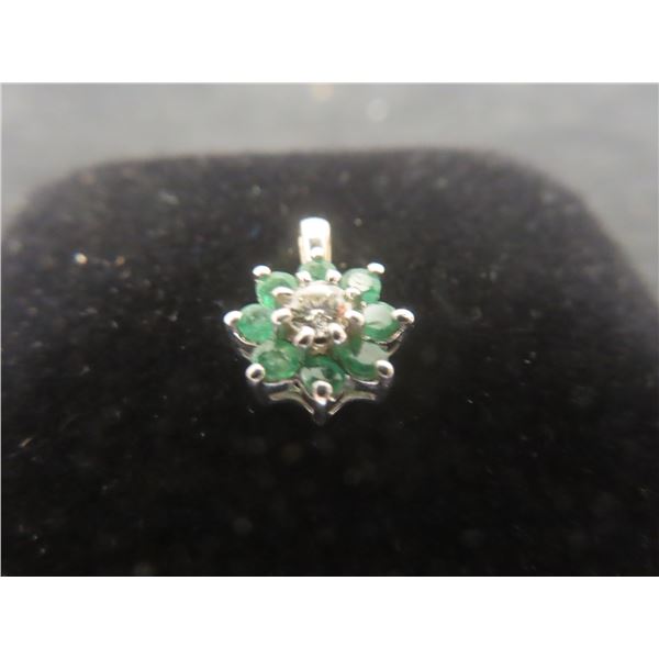 14k White Gold Pendant With Diamond and Emerald, Total Weight 0.90 Grams