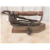 Image 6 : Two Vintage Electric Irons