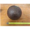 Image 2 : Vintage Cast Iron Cannonball