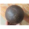 Image 3 : Vintage Cast Iron Cannonball