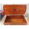 Image 9 : Wooden Step Stool With Storage  11" x 21" x 10"