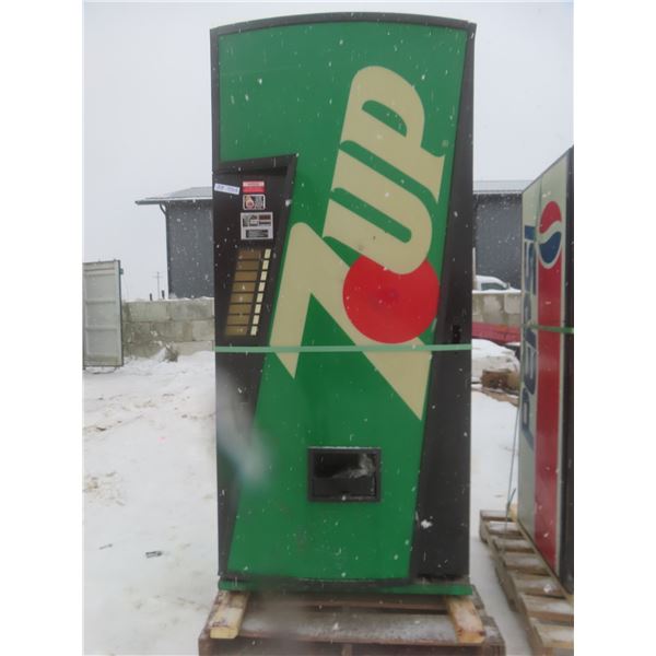 Upright 7UP Vending Machine (Not Working)