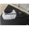 Image 5 : Shark 18V Cordless Handheld Vacuum With Charger and Brush, Tested and Working