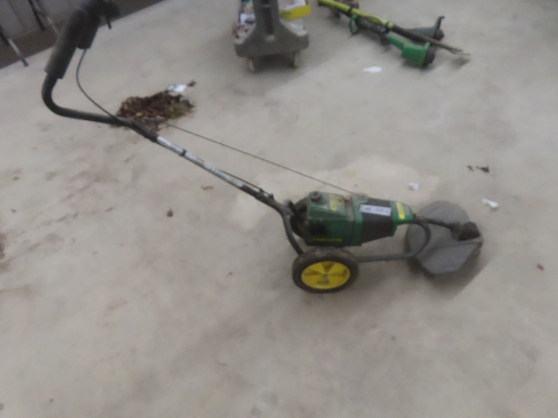 Weed Eater WT3100 Gas-Powered Wheeled Trimmer