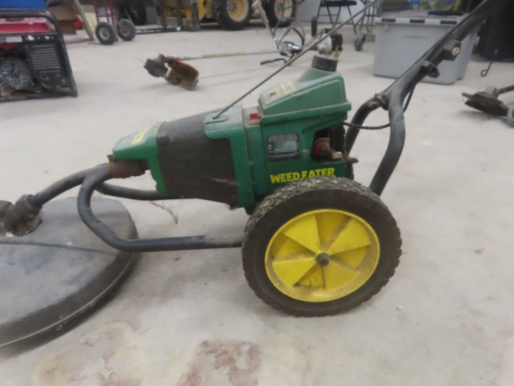 Weed Eater WT3100 Gas-Powered Wheeled Trimmer