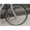 Image 4 : Schwinn Variable-Speed Bicycle With Front Suspension and 28" Wheels