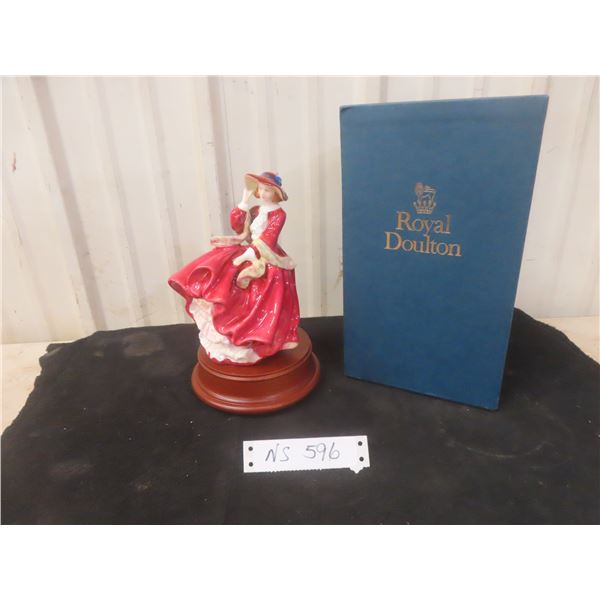 Royal Doulton Top O' The Hill Figurine Dated 1937 Measuring 7 1/2" Tall