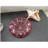 Image 4 : Two Crystal Glass Bowls, Bone China Flower Bouquets, Hand-Painted Wooden Egg and More 