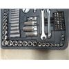 Image 2 : Mastercraft Socket Set With 1/2" and 3/8" Drive in SAE and Metric