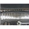 Image 3 : Mastercraft Socket Set With 1/2" and 3/8" Drive in SAE and Metric