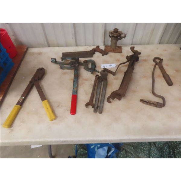 Assorted Vintage Tools: Bolt Cutters, Screw Jack, Wire Pullers & More