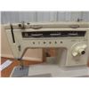 Image 7 : Singer Stylist 534 Sewing Machine (No Power Cord)