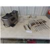 Image 1 : Bravetti Deep Fryer 12-Piece Matching Fork And Steak Knife Set, Anchor And Pyrex Covered Bowls
