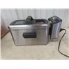 Image 2 : Bravetti Deep Fryer 12-Piece Matching Fork And Steak Knife Set, Anchor And Pyrex Covered Bowls