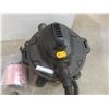Image 2 : Mastercraft Wet/Dry Vacuum, 6.5 Gallon, Filters