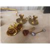 Image 8 : Assorted Brass Candlestick Holders, Copper Pots, and More