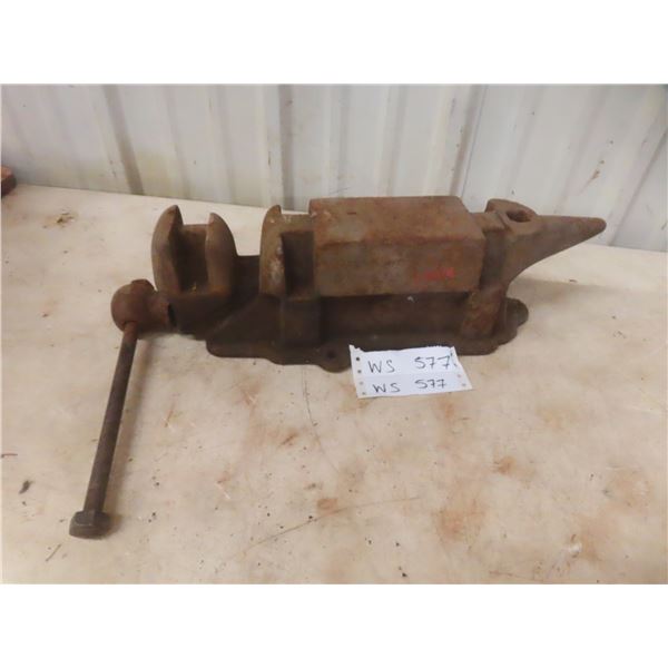 Vintage Blacksmith Anvil with 4-Inch Vise
