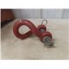 Image 4 : Two Twisted Clevis