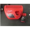 Image 5 : Milwaukee 12V Cordless 5/8" Rotary Hammer Battery and Charger
