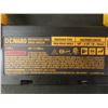 Image 4 : DeWalt 20V Cordless 18 Gauge Brad Nailer Battery and Charger