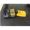 Image 7 : DeWalt 20V Cordless 18 Gauge Brad Nailer Battery and Charger