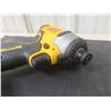 Image 4 : DeWalt 20V Cordless 1/4" Impact Driver, No Battery Included
