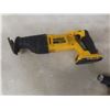 Image 7 : DeWalt 20V Cordless Tool Kit 1/4" Impact Driver, 1/2" Drill Driver, Reciprocating Saw, Two Batterie