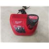 Image 7 : Milwaukee 12V Cordless Band Saw Battery and Charger