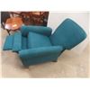 Image 4 : Reclining Lounge Chair