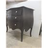 Image 2 : Three-Drawer Chest of Drawers, 31" x 36" x 16 1/2"