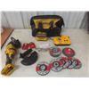 Image 1 : DeWalt 20V Cordless 4 1/2" Grinder Battery, Two Amp-Hour Charger, Grinding Wheels, and Bag