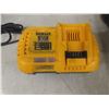 Image 5 : DeWalt 20V Cordless 4 1/2" Grinder Battery, Two Amp-Hour Charger, Grinding Wheels, and Bag