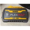 Image 7 : DeWalt 20V Cordless 4 1/2" Grinder Battery, Two Amp-Hour Charger, Grinding Wheels, and Bag