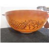 Image 5 : Five Pieces of Pyrex Including Three Mixing Bowls and Two Casserole Dishes