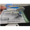 Image 12 : Hot Wheels Rally Case Ten Hot Wheels Cars and One Matchbox Die-Cast Vehicle
