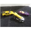 Image 6 : Hot Wheels Rally Case Ten Hot Wheels Cars and One Matchbox Die-Cast Vehicle