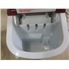 Image 3 : Frigidaire Electric Ice Maker