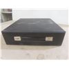 Image 9 : Vintage Underwood Model 2320 Typewriter With Case