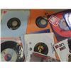 Image 9 : Vintage Sears Sing-A-Long Record Player Plus Fifty 45 RPM Records